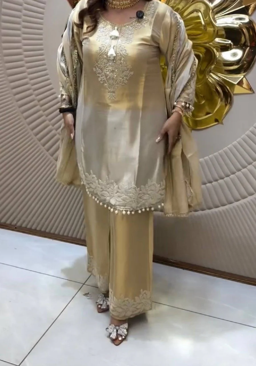 Amrapali Trend Designer Dual Tone Banarasi Silk Kurti Plazzo Set with Dupatta - Image 5