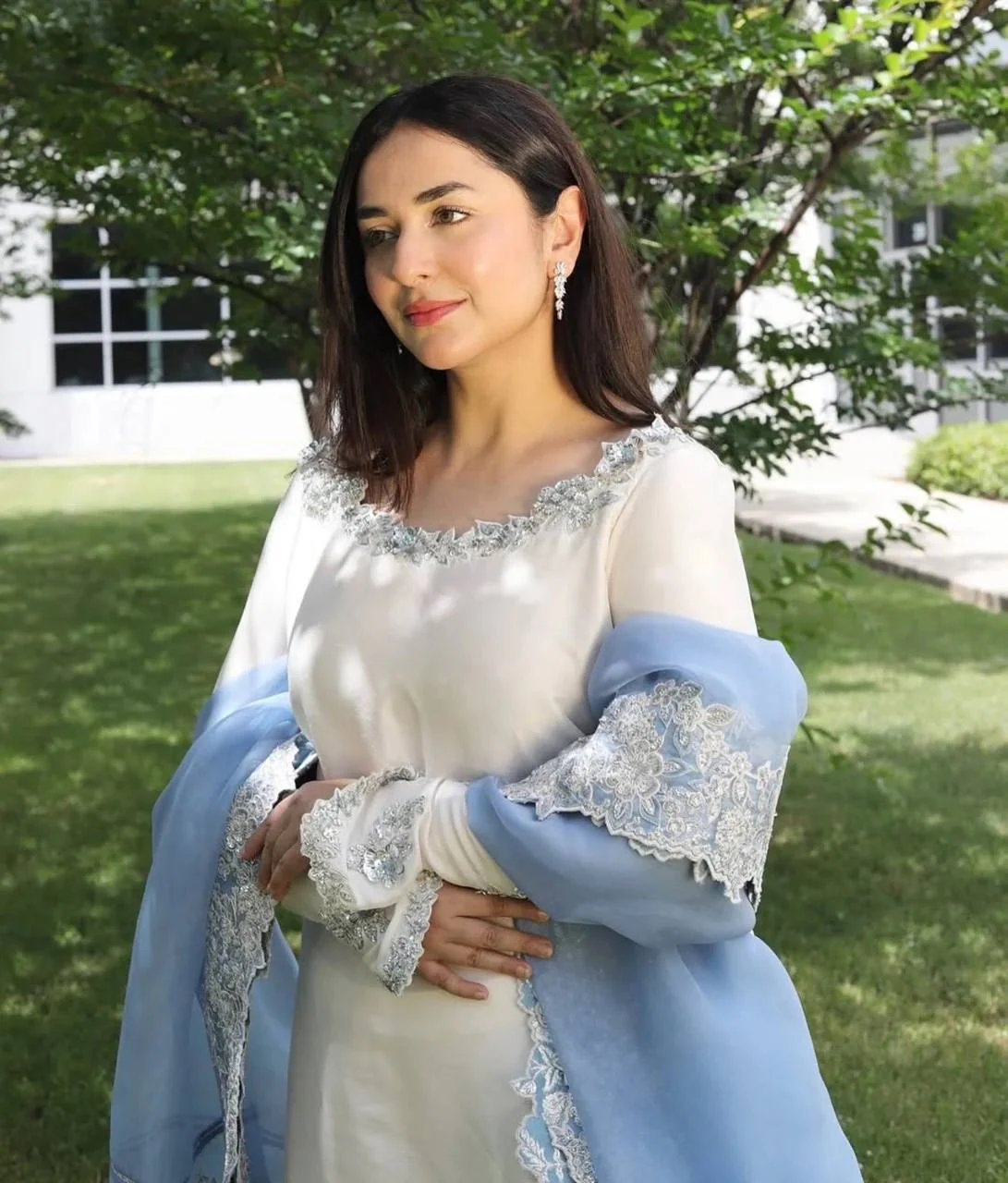 Amrapali Trend Graceful Kurta Palazzo Set with Cutwork Organza Dupatta - Image 4