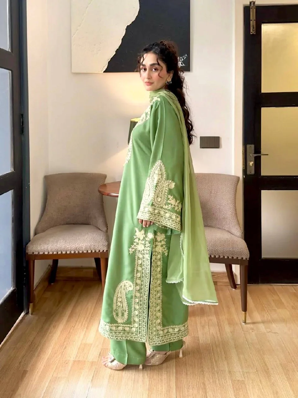 Party Wear & Evening Wear Embroidered Organza Silk Kurta Set for Women - Image 12