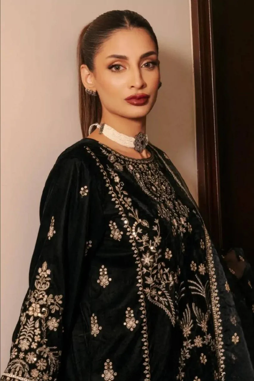 Elegant Black Korean Satin Silk Suit Set for Festive & Party Wear - Image 3