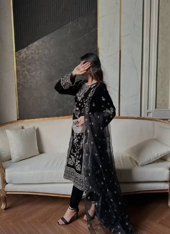 Elegant Black Korean Satin Silk Suit Set for Festive & Party Wear - Image 6
