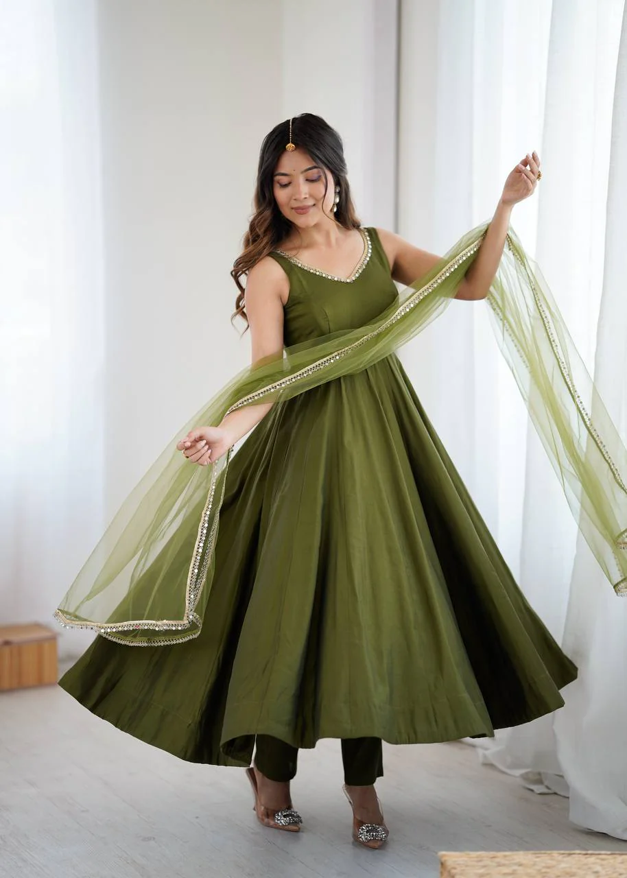 Premium Chanderi RomanSilk Anarkali with Soft Net Dupatta & Fancy Lace Work - Image 15