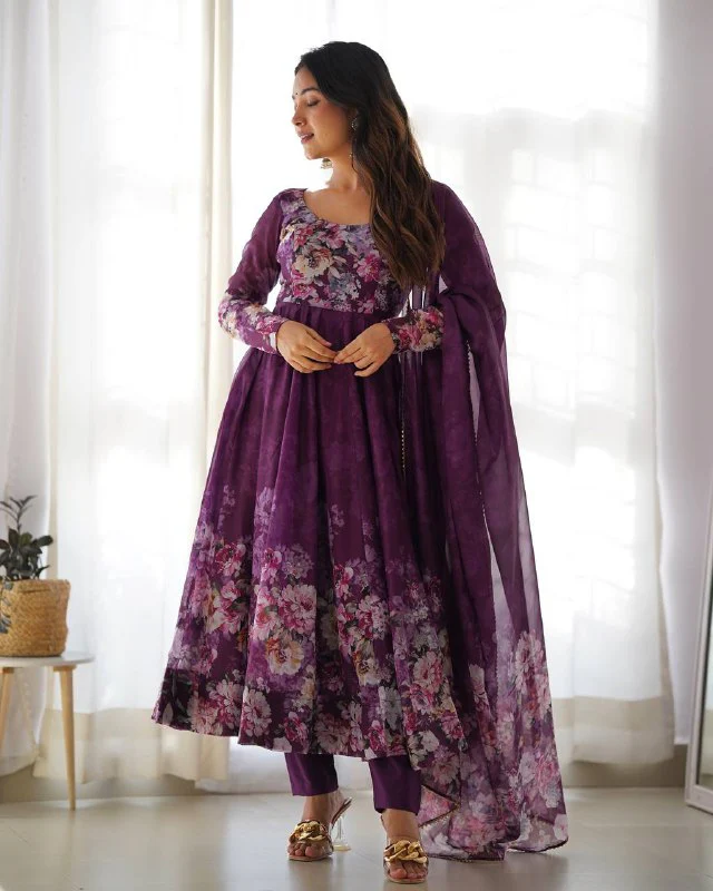 Pure Soft Organza Silk Fully Flared Kali Cut Anarkali Suit Set with Dupatta & Pant - Image 13