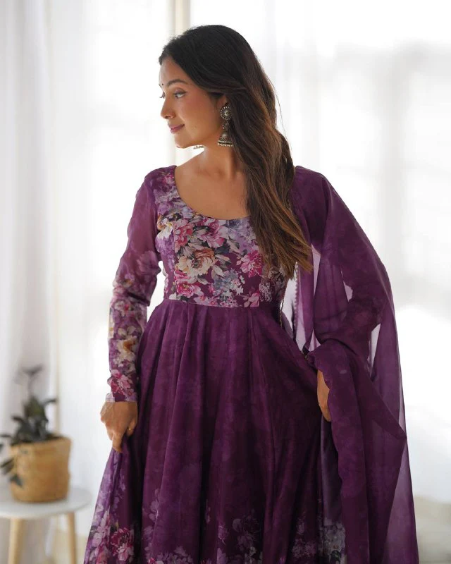 Pure Soft Organza Silk Fully Flared Kali Cut Anarkali Suit Set with Dupatta & Pant - Image 15