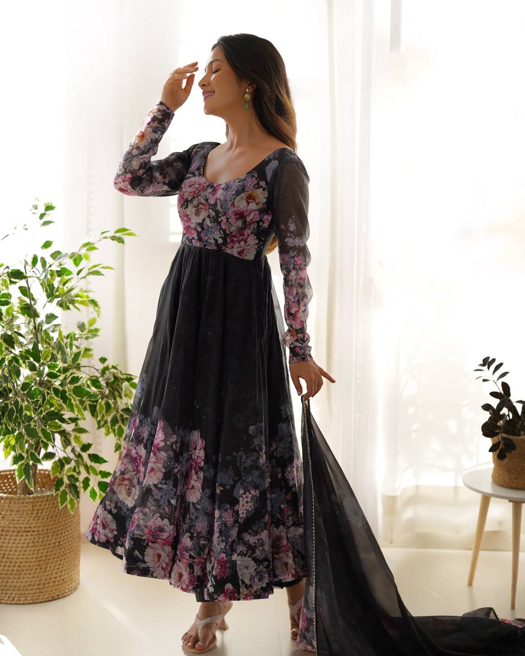 Pure Soft Organza Silk Fully Flared Kali Cut Anarkali Suit Set with Dupatta & Pant - Image 19