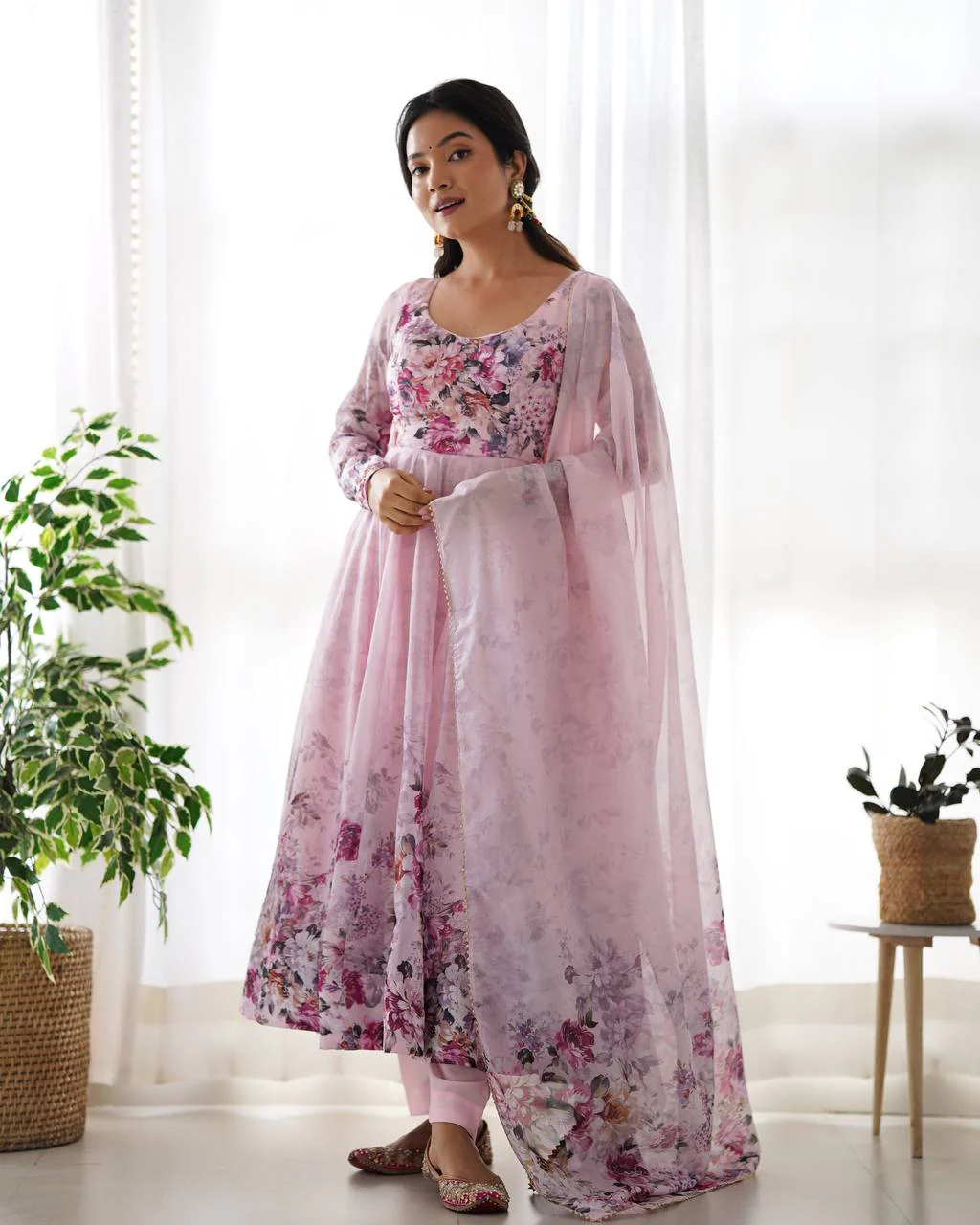 Pure Soft Organza Silk Fully Flared Kali Cut Anarkali Suit Set with Dupatta & Pant - Image 27