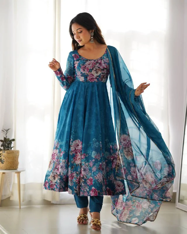 Pure Soft Organza Silk Fully Flared Kali Cut Anarkali Suit Set with Dupatta & Pant - Image 5