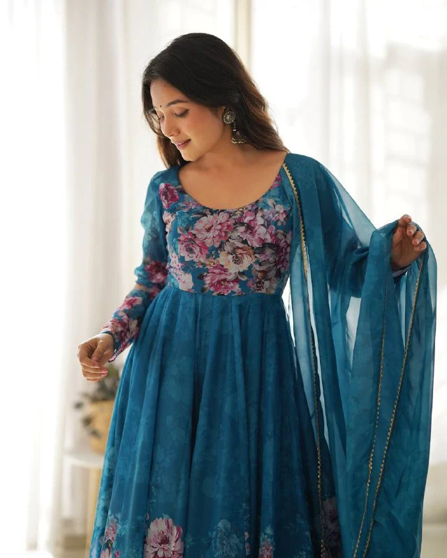 Pure Soft Organza Silk Fully Flared Kali Cut Anarkali Suit Set with Dupatta & Pant - Image 7
