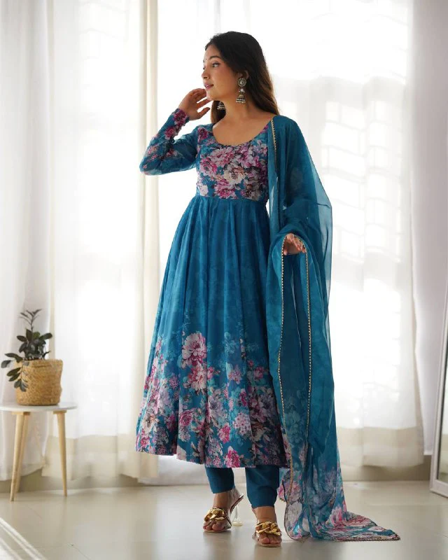 Pure Soft Organza Silk Fully Flared Kali Cut Anarkali Suit Set with Dupatta & Pant - Image 8