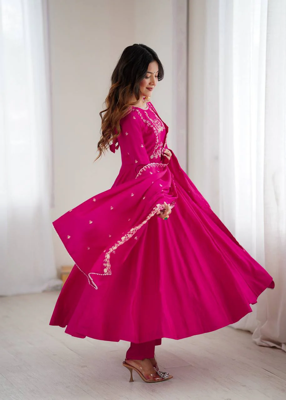 Roman Chanderi Silk Anarkali with Fancy Dupatta - Image 7