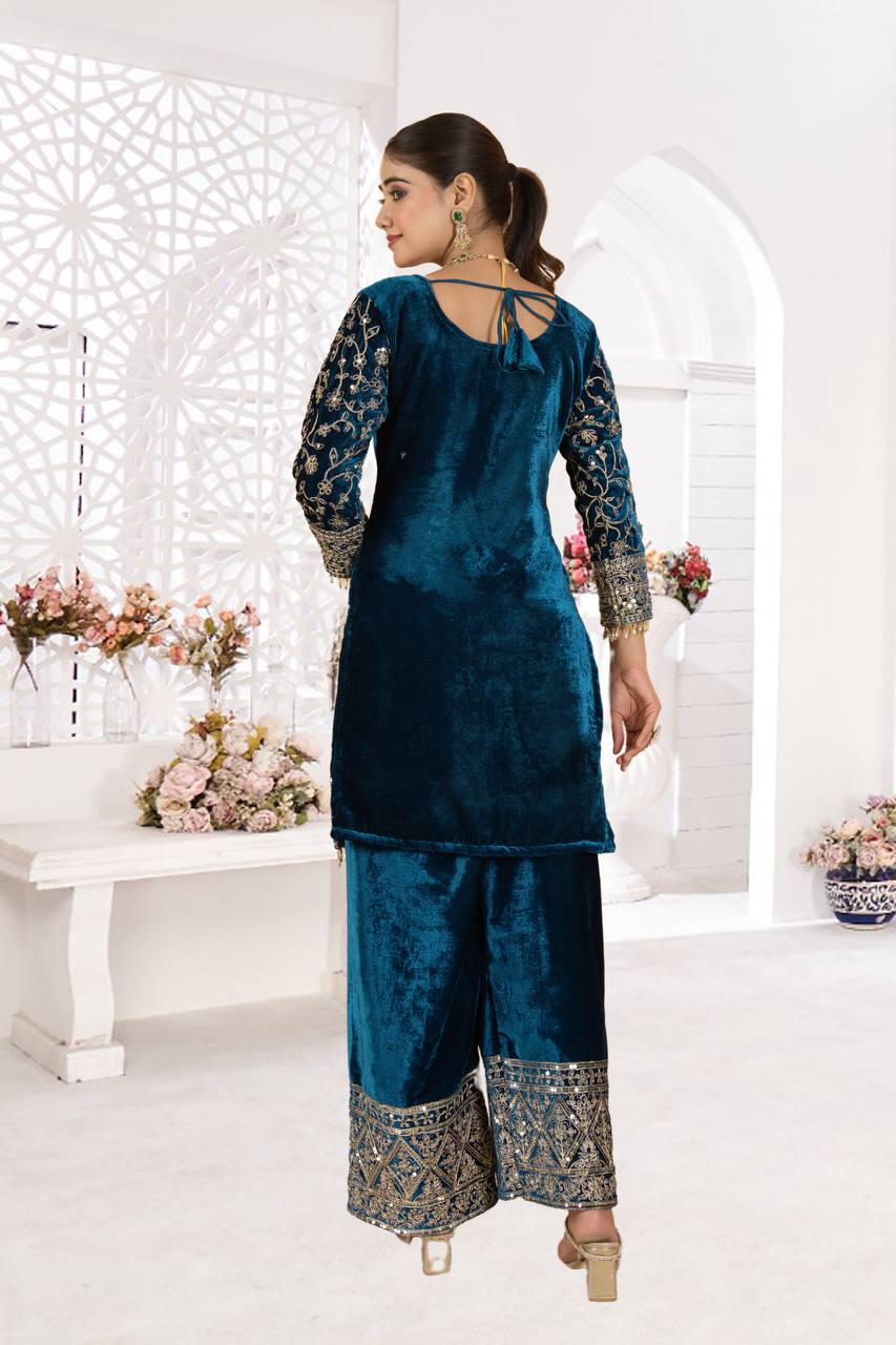 Royal Velvet Embroidered Suit Set - Image 9